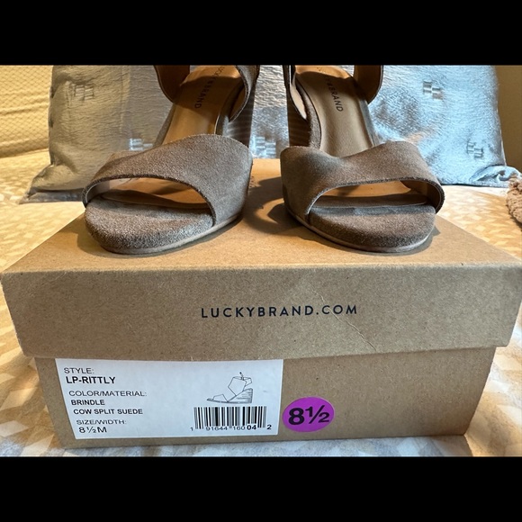 Suede wedge sandals - Picture 3 of 4